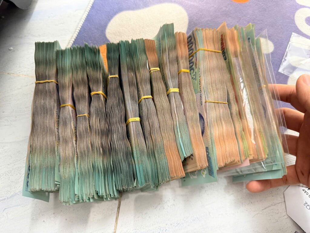 Phân biệt bạc 925 và bạc ta
